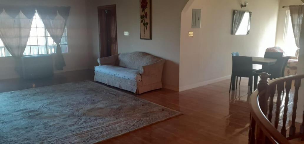רנאוויי ביי Pearlieron Place מראה חיצוני תמונה