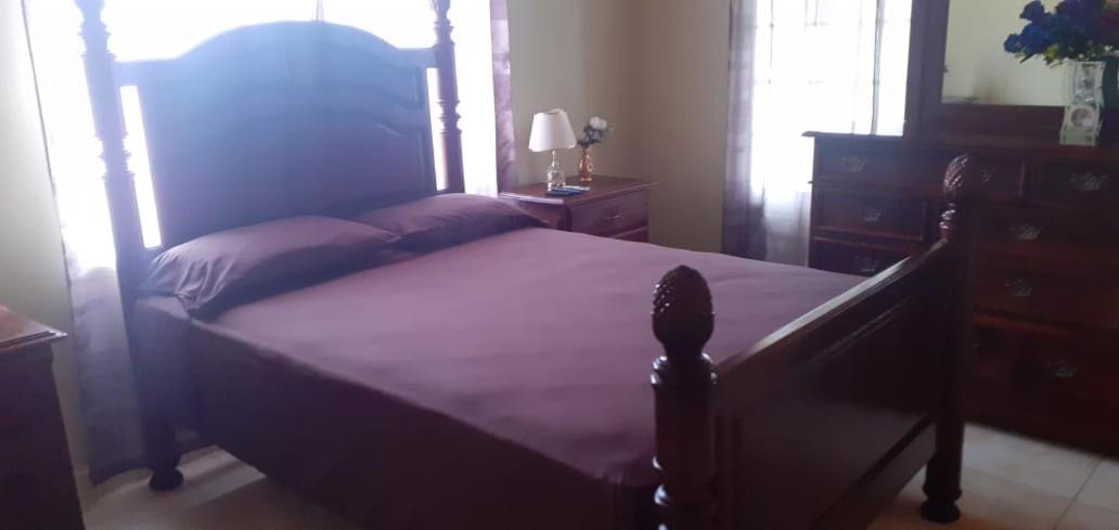 רנאוויי ביי Pearlieron Place מראה חיצוני תמונה