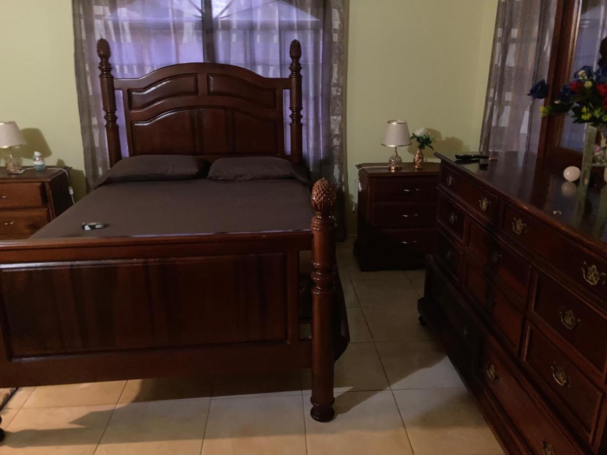 רנאוויי ביי Pearlieron Place מראה חיצוני תמונה
